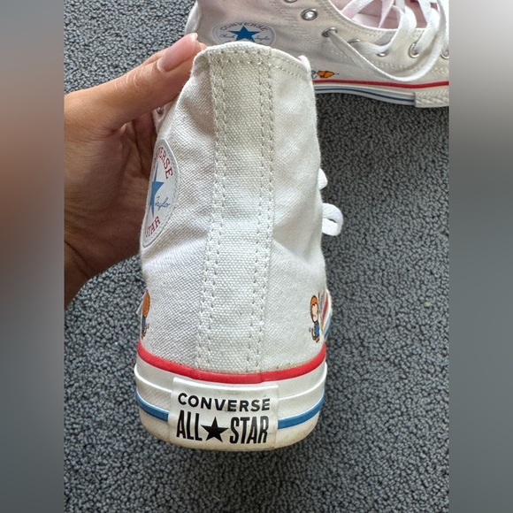 Hello Kitty high top converse - Picture 11 of 14